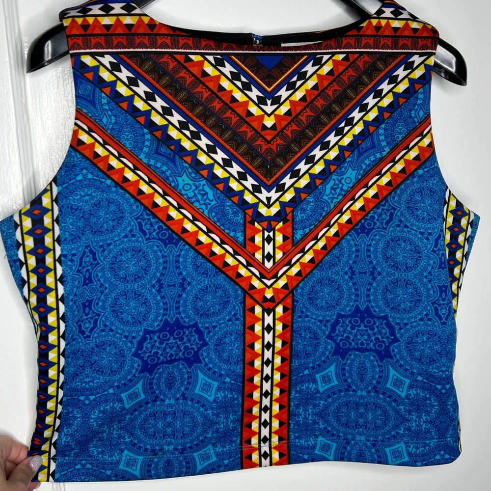 Bisou Bisou Aztec Crop Top
